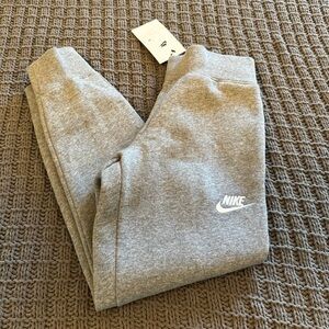 NWT youth (girls) XS Nike sweatpants gray and white